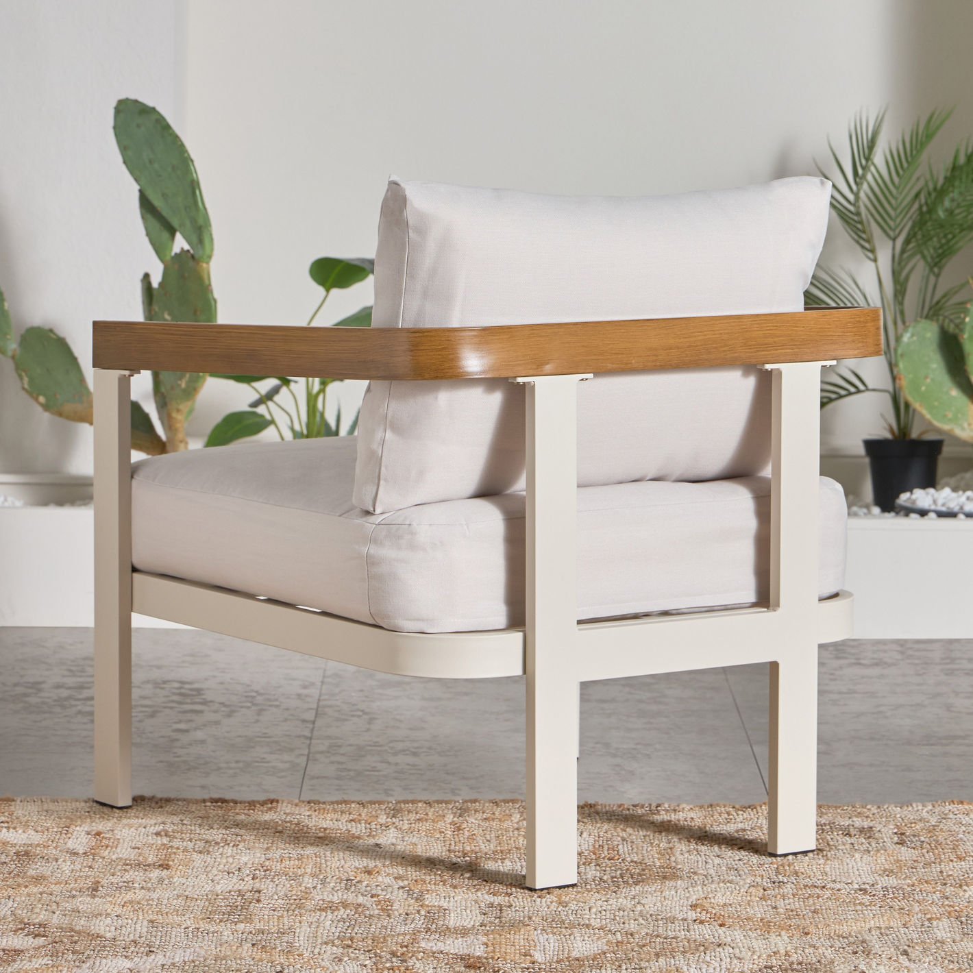 Iceland 5-Seater Outdoor Lounge Set with Table 5 Iceland 5-Seater Lounge Set with Table