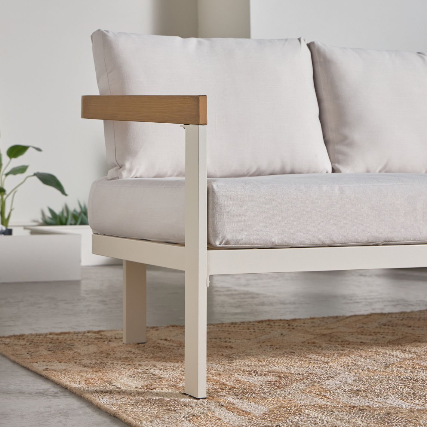 Iceland 5-Seater Outdoor Lounge Set with Table 4 Iceland 5-Seater Outdoor Lounge Sets